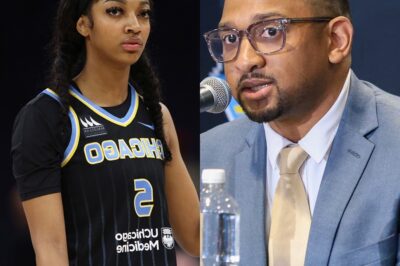 COACH SNAPS! Angel Reese called “a disaster” in explosive locker room rant—shocking details leaked minutes after the game. Players frozen, fans furious, and rumors swirling of a possible benching. Is her spot on the team now in jeopardy?