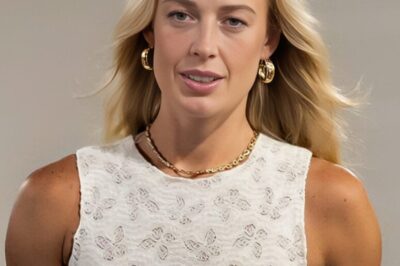 👗 VIDEO: Sophie Cunningham’s Pre-Game Look in Extra-Short White Dress Leaves Fans Buzzing — “Is This a Tunnel Walk or a Runway?” Sophie Cunningham turned heads before the game even started. Rocking a crisp white mini dress and heels, the Mercury star lit up the tunnel — and the internet. Fans couldn’t stop commenting on her confidence, style, and signature sass. Some called it fashion. Others called it a statement.  📸 Watch the pregame moment that had everyone talking.
