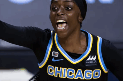 VIDEO: WNBA Star Kahleah Copper Had To Rush Off The Court After Her Entire Wig Got Pulled Off In The Middle Of A Game