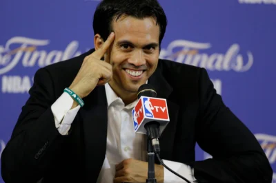 BREAKING: Did Miami Heat Delay Erik Spoelstra’s Contract Offer Until After His Divorce? Shocking revelations suggest the team may have strategically timed the announcement to protect financial interests—what does this mean for Spoelstra’s future and the integrity of the organization?