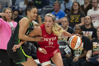 SHOCKING COLLISION! Lexie Hull’s Forehead Busted Open in Terrifying Mid-Game Crash vs. Storm – Must-See Videos!