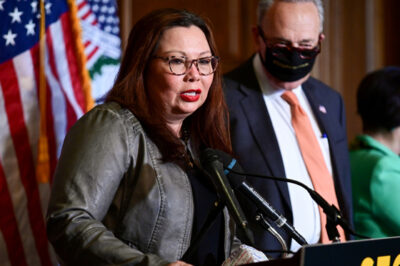 🔥 Duckworth Slams National Guard Assignments! Senator Tammy Duckworth praised the National Guard for “doing a fantastic job,” but delivered a sharp critique: “They signed up to be tank drivers, they should be practicing driving tanks, they should be practicing to defend America.” Her comments ignite debate over military priorities and mission focus, raising eyebrows across Washington.