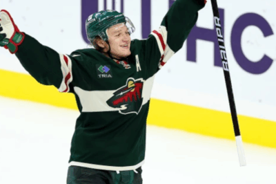 Kaprizov signs 8-year, $136 million contract to stay with Wild