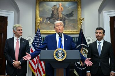 💊 JUST IN: Trump Announces Big Pharma Deal! President Trump reveals that pharmaceutical giant AstraZeneca will provide Americans “major discounts” on their medications. The announcement raises eyebrows and excitement, as millions wonder how this unprecedented deal could impact drug prices and healthcare access nationwide.