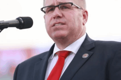 💔 ‘UNIMAGINABLE LOSS’ 💔 Tragedy has struck Illinois politics. Republican gubernatorial candidate Darren Bailey has announced the heartbreaking death of his son, daughter-in-law, and two grandchildren in a devastating helicopter crash on Wednesday.