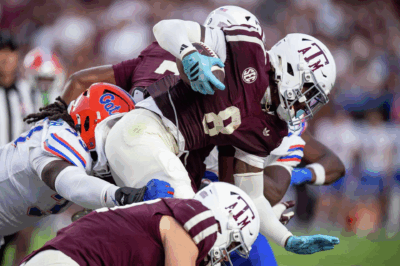 “No. 4 Texas A&M suffers a major blow as star running back Le’Veon Moss is sidelined with a significant ankle injury. Fans and analysts are stunned, wondering how this will impact the team’s season and upcoming games. Click to see the full details and potential fallout from this shocking injury!”